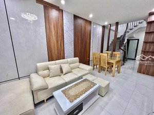 nhà đẹp nguyễn sơn, nằm trong khu cán bộ hàng không, gần phố kinh doanh,tiện ích đẳng cấp