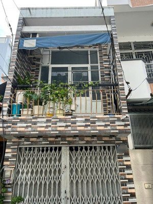 50m ra mt điện biên phủ, xe hơi đậu cửa, vài bước ra hàng xanh, 2 phút sang q1, 2 tầng. giá 2,9 tỷ