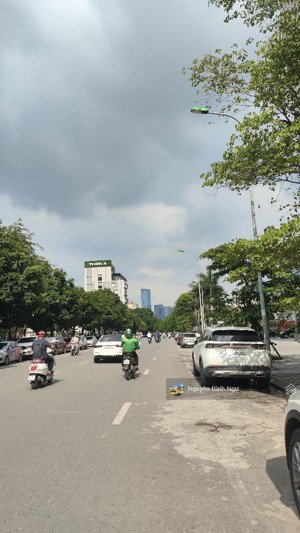 mặt phố hạ yên quyết cầu giấy 117m, 2tầng, vỉa hè 4m, đường 20m. cho thuê 50tr/tháng, giá 65 tỷ