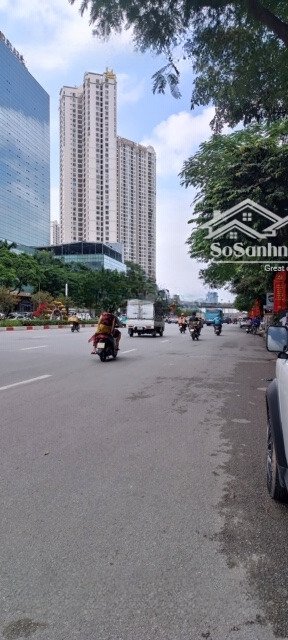 bán nhà mặt đường trần duy hưng, cầu giấy. dt 62m2. mt 4m. nhà 2 tầng. vị trí đắc địa. 34 tỷ.