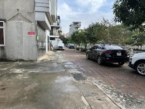 bán đất giang biên long biên dt47m2 gần ô tô tránh trường học các cấp ở sướng