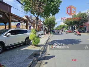 bán đất đường phan trung (đường 5 cũ) duy nhất 1 lô góc 2 mặt tiền; sổ hồng riêng 150m2 giá 17,9 tỷ