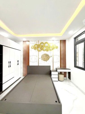 nhà đẹp 2 m.ặt t.iền - xe hơi đỗ cửa - thông tứ tung - kế him lam quận 7 chỉ 4ty93 diện tích: 4m