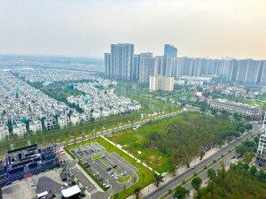 cần bán căn góc 2pn cực hiếm hướng đn tầng trung,view quảng trường tại pk pavilion. lh 