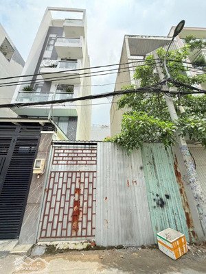 lô đất hxh khu phân lô dương quảng hàm p6, dt 4x17 giá 8.3 tỷ