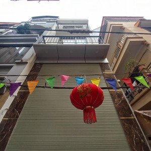 siêu hiếm! đa sỹ nhà mặt ngõ 45m2 mới tinh nội thất sàn gỗ ful kíng cong chỉ việc vào ở.