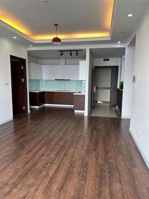 cho thuê thảo điền pearl 2 phòng ngủ ban công dài suốt 3 phòng view trực diện sông sg landmark 81