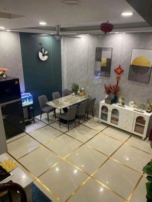 bán nhà riêng kim mã 32m2 - 5 tầng - mặt tiền 3m - nhỉnh 8 tỷ - nhà đẹp ở ngay - trung tâm ba đình