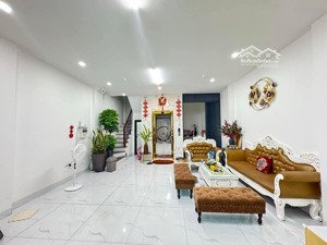 bán nhà phân lô ô tô, gara, lạc long quân,cầu giấy, d/t: 51m2,6t thang máy, ở an nhiên, k/d. hồ tây