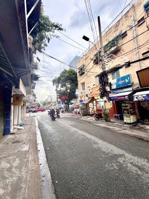 + mặt tiền sầm uất nhộn nhịp khu vực phan đăng lưu-phan xích long