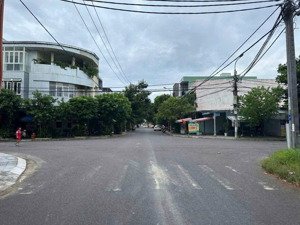 bán vài lô góc hoà xuân- cẩm lệ thích hợp mua ở hoăc đầu tư