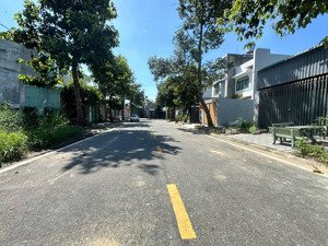 chính chủ gửi bán đất khu tđc phú chánh d, cách trung tâm tp mới chỉ 1,2km, dt 100m2, shr, full thổ