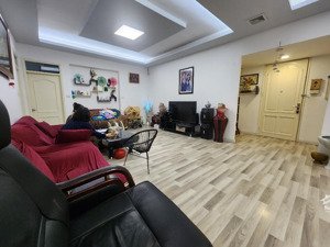 bán căn hộ cao cấp 160m chính chủ tặng full nội thất nhập ý 15,5tỷ