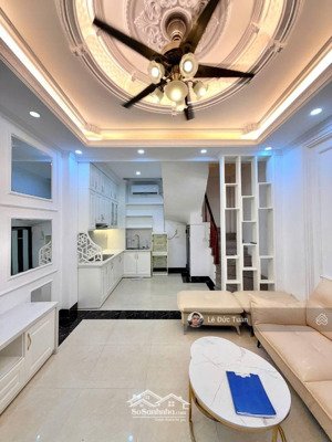 hot pháo đài láng mặt ngõ thông kinh doanh, 35m x 6 tầng, đẹp như khách sạn marriott giá hơn 8 tỷ