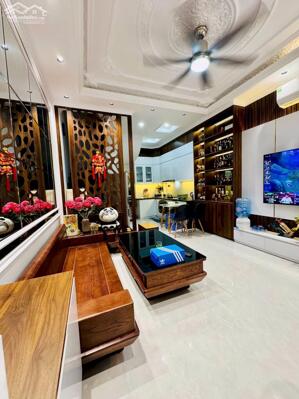 Bán nhà Phố Yên Hòa, Cầu Giấy 30m2 x 5 tầng, MT: 4m, Nhà đẹp ở luôn, Giá 9,5 tỷ