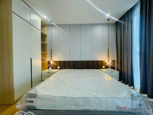 tôi cần bán căn hộ 97m2, tầng trung,bc đông nam giá 7.8 tỷ, chung cư the terra an hưng, o975645309