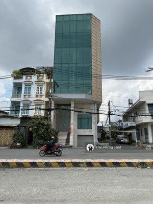 chính chủ cho thuê nhà góc 2 mặt tiền số 20 thới an 03, q12, 7x20m, hầm trệt lửng 5 lầu, 