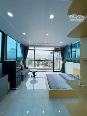 phòng đẹp full nội thất ô tô đỗ cửa ngay tại mai dịch cầu giấy