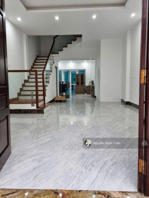 cần bán liền kề hoàn thiện 80m2 khu a geleximco. hoàn thiện rất đẹp, đang cho thuê 250tr/năm