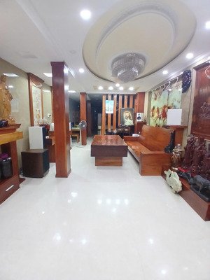 toà nhà chdv trung tâm tân bình dòng tiền 160 triệu/tháng