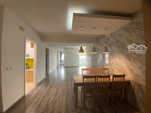 cần bán nhanh căn hộ tòa e5 ciputra hà nội . lh 