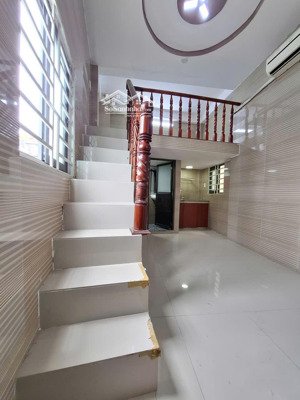 cho thuê dulex cao cấp tiện nghi gần trường đại học, chợ