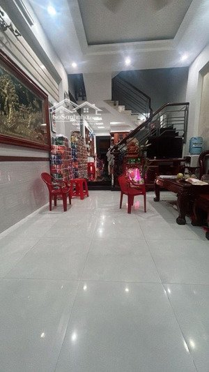 siêu phẩm 4 tầng.phạm quý thích, kế chợ tân hương. 4 x 22. xe hơi ngủ nhà. xem là mê