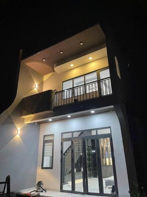 chủ hạ 100 triệu cần bán gấp nhà sát bệnh viện nhi đồng giá 1 tỷ 580 sổ hồng riêng, đã hoàn công