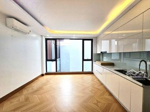 hàng hiếm xuân đỉnh- 6 tầng - thang máy - đầu ngõ có bãi gửi xe ô tô - cách ô tô tránh 15m