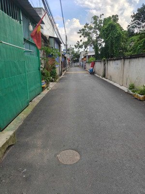 cần ra nhanh nhà hẻm nhựa 6m 1/ phan bội châu_300m ra tới nguyễn an ninh