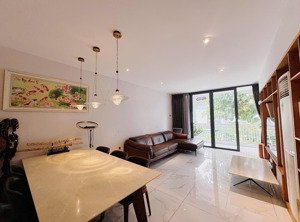 mặt tiền kinh doanh gần đường trương vĩnh ký. ngang 4,3m dài 20m. 1 hầm 5 tấm đẹp, có thang máy