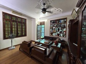 gần hồ - ngõ ô tô - thoáng trước sau - mặt tiền rộng - xây toà nhà cho thuê - kinh doanh