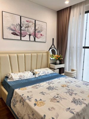 chính chủ gửi bán chcc masteri waterfront tầng 10 vinhome ocean park 4,3 tỷ- 46,93m2- hàng hot