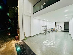 nhà mới keeng, mặt ngõ ô tô thông, kinh doanh ngon, thang máy, gara ô tô 7 chỗ cất trong nhà, chủ đ