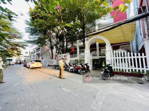 cực hiếm - hẻm xe hơi tránh nhau 8m, trần nhật duật, tân định, q1 - 6m x 10,6m - cấp 4 - chỉ 13 tỷ