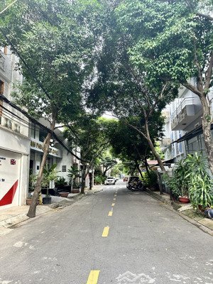 bán nhà mt đường nguyễn trường tộ - p. tân thành - dt: 9x16m - nhà cấp 4 - giá: 22 tỷ tl