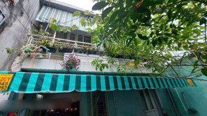 8,5 tỷ - nhà 2 tầng 88,5m2 - 4 pn - cách mặt tiền điện biên phủ đúng 3 căn nhà - sát hàng xanh