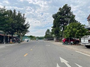 bán đất chính chủ không qua trung đường 110b , p.phú tân, bình dương.