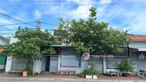 bán nhà 1 trệt 1 lầu mặt tiền trần hưng đạo - tái định cư long hải - cách biển chỉ 2km - 121m2 6x20