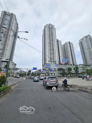 bán nhà quận 7 kiều đàm cạnh lotte biệt thự ngang hiếm 8m dài 15m chỉ 14 tỷ nhỉnh