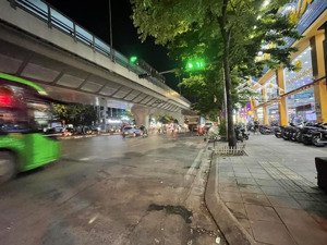 bán nhà riêng tại minh khai, 41 m2, 5 tầng,thang máy,4 ngủ rất rộng, cách phố 100m,giá ưu đãi hot!