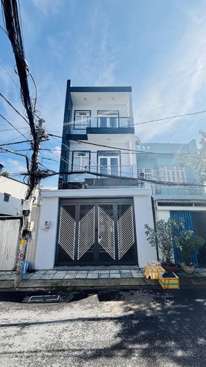 nhà ở, 4 tầng, 5x18; sô hồng riêng; giá: 6,5 tỷ