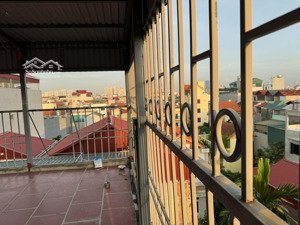 bán nhà riêng 30m2, chính chủ 5 tầng gẫn quỹ tín dụng vân canh, hoài đức cũ