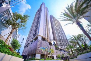 opal skyline 2pn view landmark 81. sổ sẵn công chứng sang tên ngay. xem nhà lh em nhé