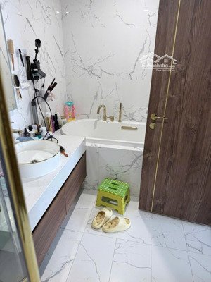 chính chủ bán căn góc tòa s5 sunshine city, 3n 2wc, giá 9,5 tỷ, 98m2, tầng trung view thoáng.