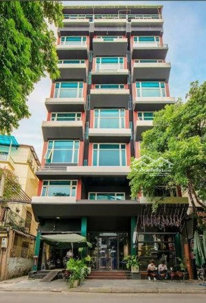 bán tòa nhà mặt phố trung tâm cầu giấy 131m, 8 tầng, 34 phòng lô góc 3 mặt thoáng dòng tiền