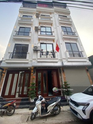 bán nhà 5 tầng mặt ngõ ô tô tránh bát khối, long biên giá nhỉnh 6 tỷ