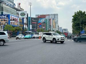 Bán nhà 4 tầng BTCT hẻm 8m Cộng Hòa ngang 5m 100m2 có gara sát bên ga T3 chỉ 23 tỷ.