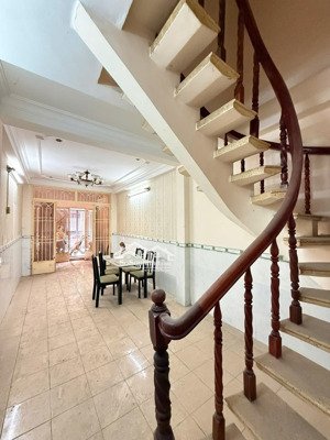 siêu phẩm nhỉnh 6 tỷ nam kỳ khởi nghĩa vị trí kim cương!