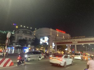 mặt tiền kinh doanh, 3 tầng, 150m2, (5m x 30m) cạnh vincome plaza dĩ an, hcm mới, chỉ 7,2 tỷ.